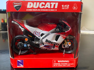 New Ray 1/12 Ducati Desmosedici Motorcycle #04 57723