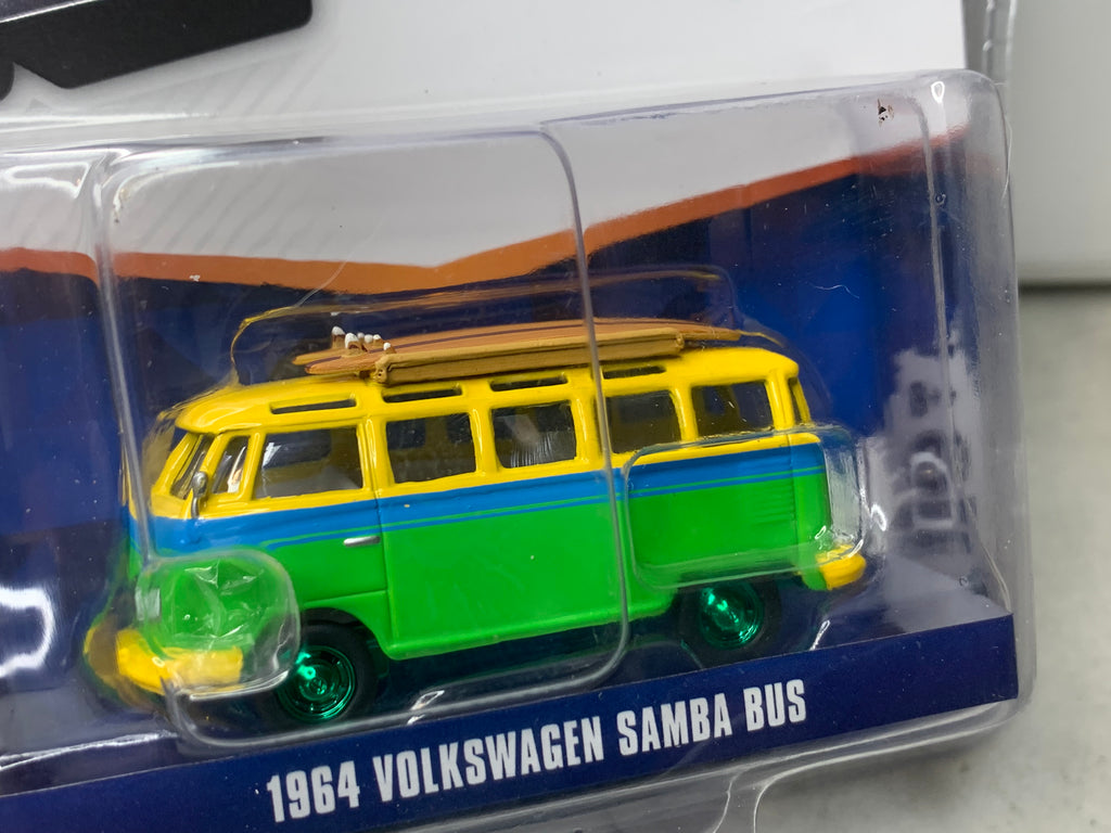 Greenlight 1/64 GREEN MACHINE Volkswagen Samba Bus w/ Surfboards