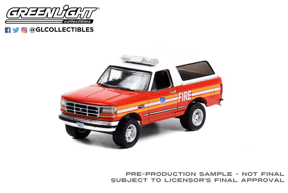 Greenlight 1/64 Fire Rescue S3 FDNY New York City Fire 1986 Ford Bronco 67030E